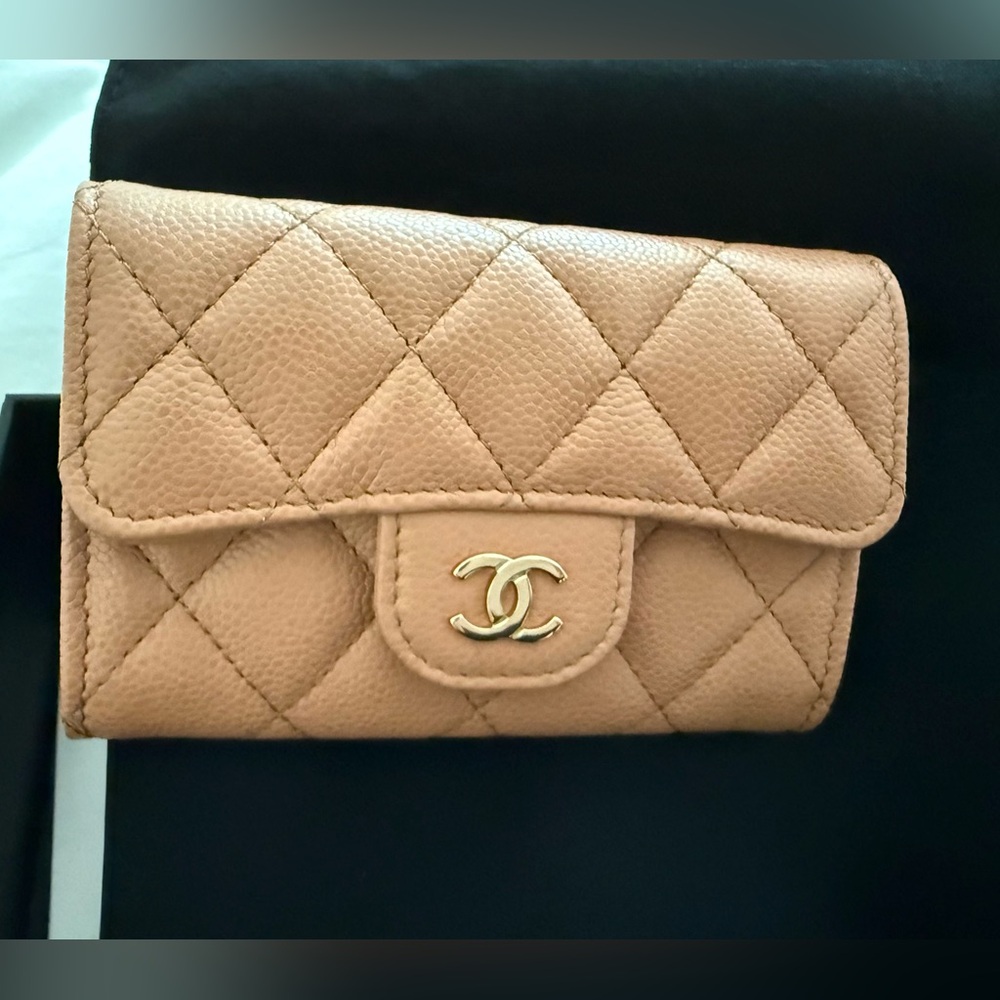 Chanel Classic Wallet Brown/Beige. Brand New Full Set with Receipt - Picture 2 of 4